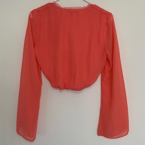 small, pink knot top (styled in last pic) - Picture 2 of 3